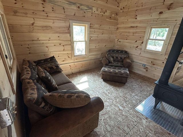 E1881 LAKE SHORE DRIVE, Iola, WI 54945