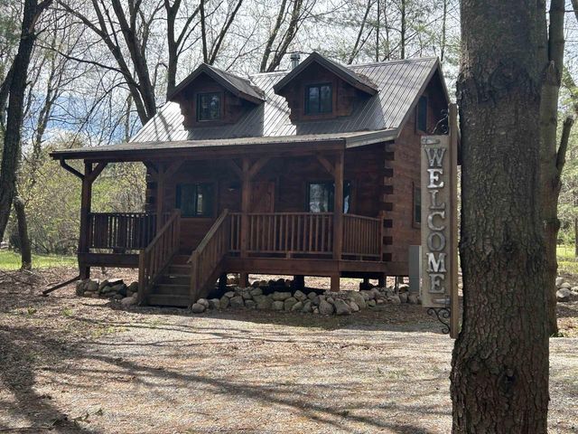 E1881 LAKE SHORE DRIVE, Iola, WI 54945