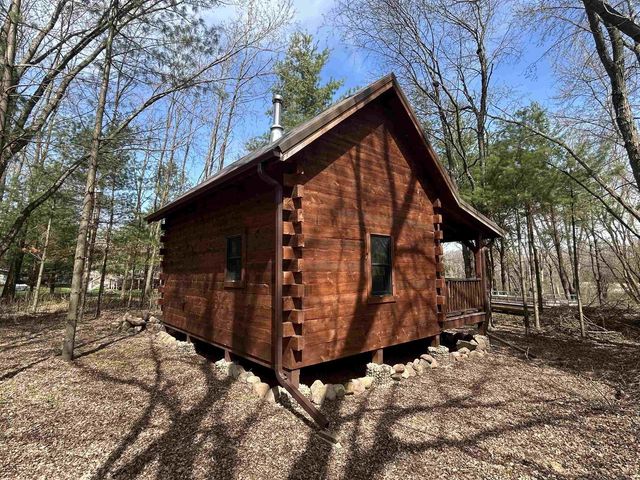 E1881 LAKE SHORE DRIVE, Iola, WI 54945