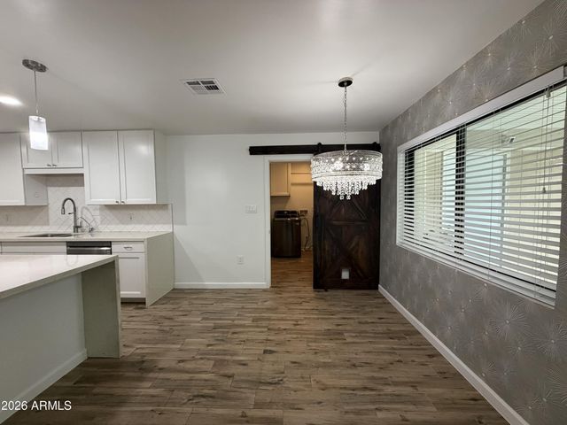 2514 E FAIRMOUNT Avenue, Phoenix, AZ 85016