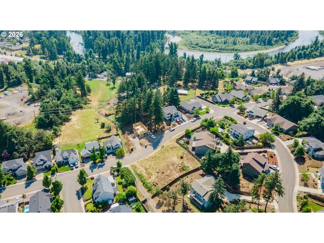 0 37th St, Springfield, OR 97477