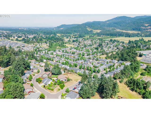 0 37th St, Springfield, OR 97477