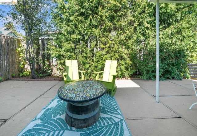 3734 McClelland St, Oakland, CA 94619