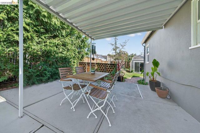 3734 McClelland St, Oakland, CA 94619