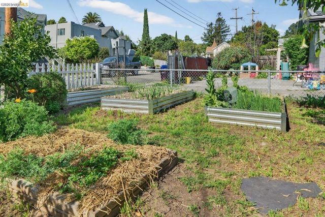 3734 McClelland St, Oakland, CA 94619