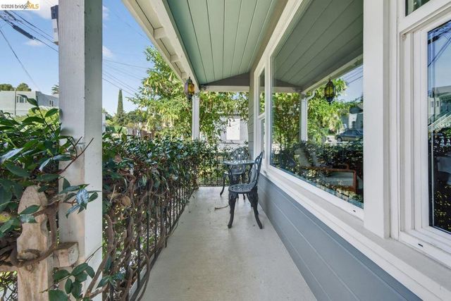 3734 McClelland St, Oakland, CA 94619