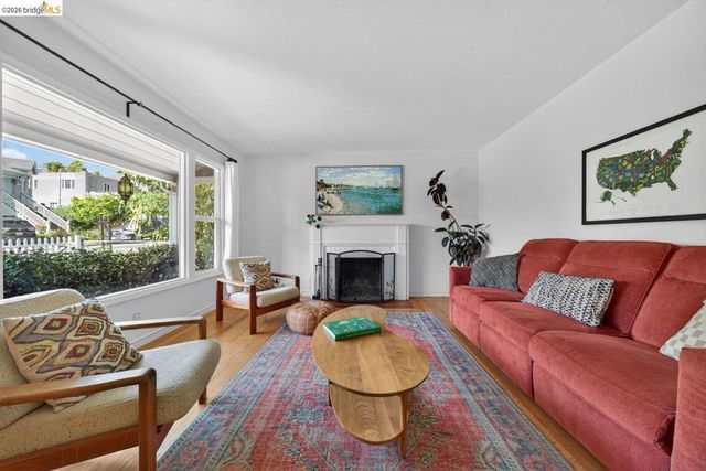 3734 McClelland St, Oakland, CA 94619