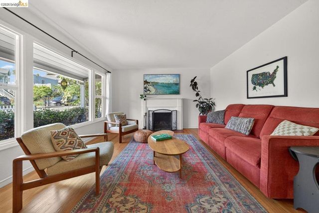 3734 McClelland St, Oakland, CA 94619