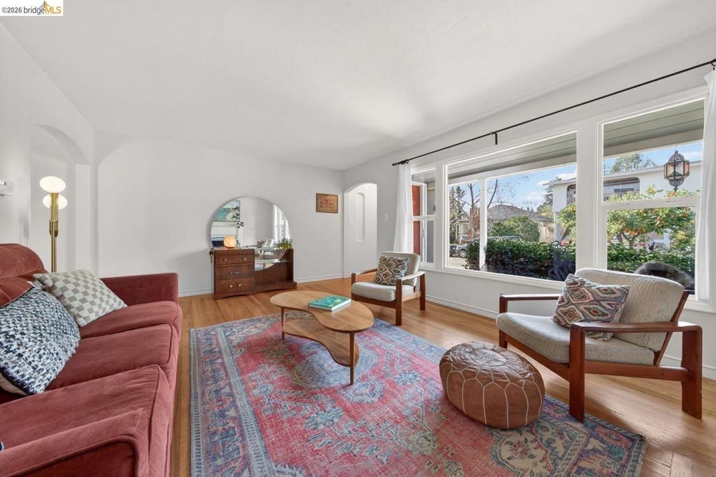 3734 McClelland St, Oakland, CA 94619