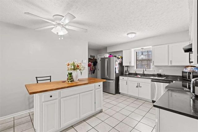 109 Treeside Drive, Rome, GA 30165