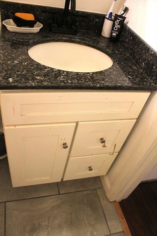 155 Lafond Ln 32, Dracut, MA 01826