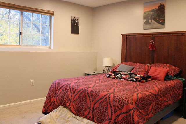 155 Lafond Ln 32, Dracut, MA 01826