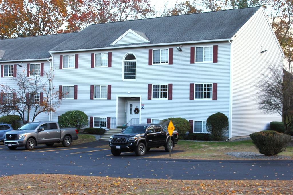 155 Lafond Ln 32, Dracut, MA 01826