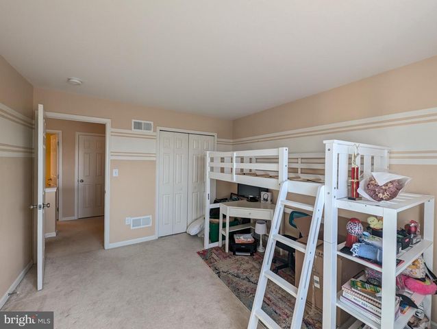 9 W IMPERIAL DR, Aspers, PA 17304