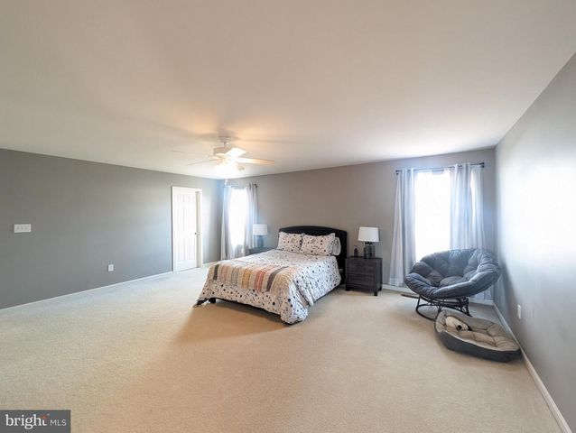 9 W IMPERIAL DR, Aspers, PA 17304