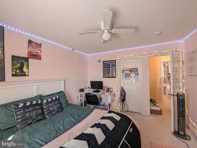 9 W IMPERIAL DR, Aspers, PA 17304