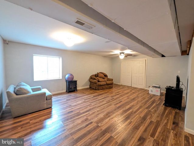 9 W IMPERIAL DR, Aspers, PA 17304