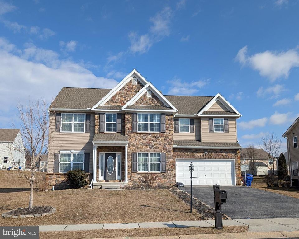 9 W IMPERIAL DR, Aspers, PA 17304