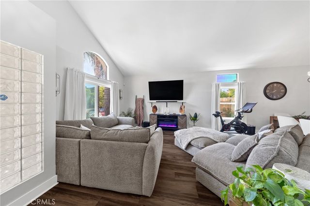 36297 Provence Drive, Murrieta, CA 92562