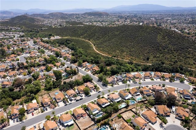 36297 Provence Drive, Murrieta, CA 92562