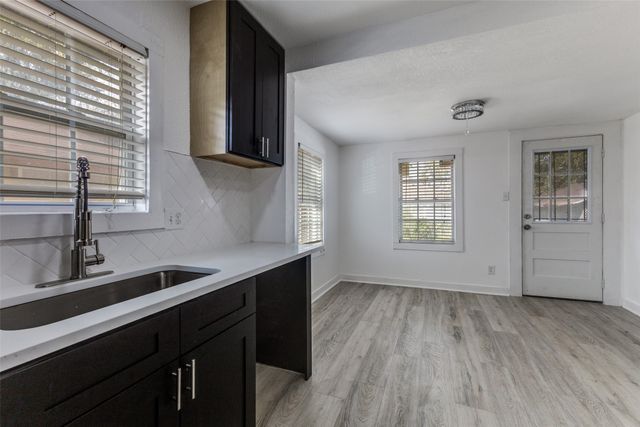 3239 Spring Avenue, Dallas, TX 75215