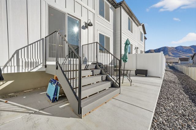 1760 E FALL ST, Eagle Mountain, UT 84005