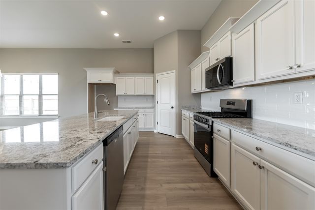 330 CHESNUT RIDGE CV, Oakland, TN 38060