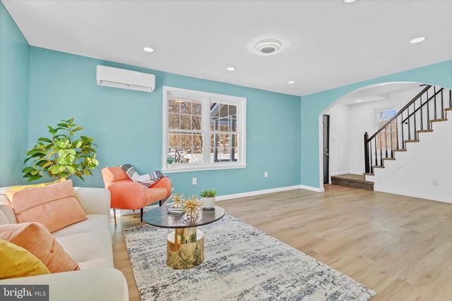 967 W MAIN ST, Coatesville, PA 19320