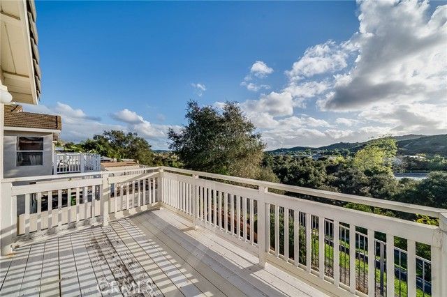 28 Homestead Dr, Laguna Hills, CA 92679
