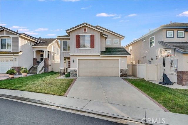 28 Homestead Dr, Laguna Hills, CA 92679