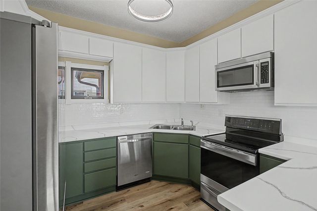 206 S East Street, Macksburg, IA 50155