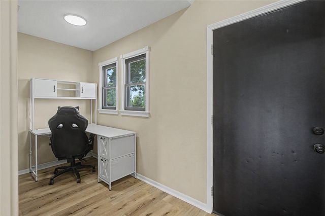 206 S East Street, Macksburg, IA 50155