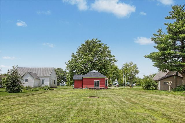 206 S East Street, Macksburg, IA 50155