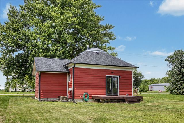 206 S East Street, Macksburg, IA 50155