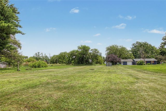 206 S East Street, Macksburg, IA 50155