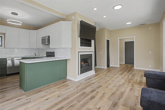 206 S East Street, Macksburg, IA 50155