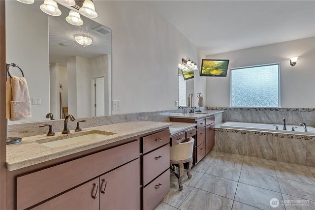 5205 Rehklau Road SE, Olympia, WA 98513