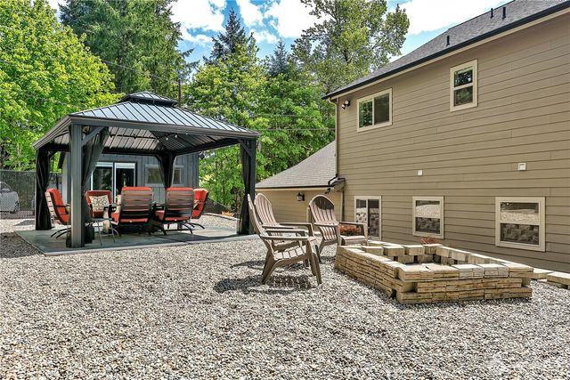 5205 Rehklau Road SE, Olympia, WA 98513