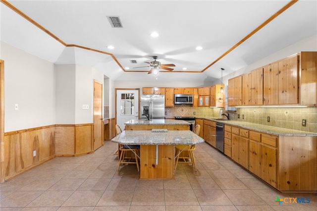 1336 S Fm 1174, Bertram, TX 78605