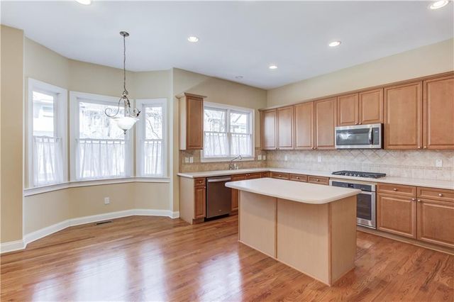 5861 Riverstone Circle 18, Atlanta, GA 30339