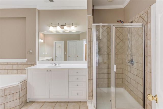 5861 Riverstone Circle 18, Atlanta, GA 30339