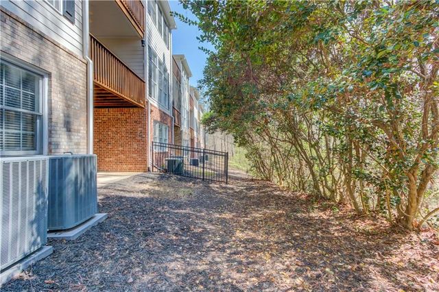 5861 Riverstone Circle 18, Atlanta, GA 30339