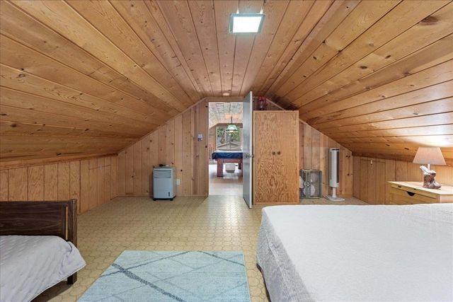 5440 Buttercup Dr, Pollock Pines, CA 95726