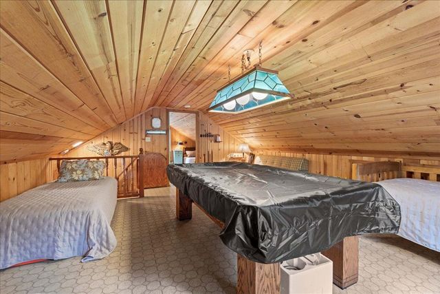 5440 Buttercup Dr, Pollock Pines, CA 95726