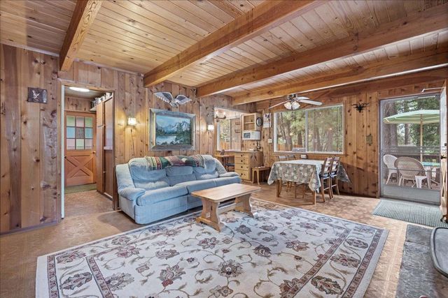 5440 Buttercup Dr, Pollock Pines, CA 95726