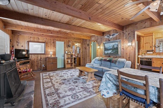5440 Buttercup Dr, Pollock Pines, CA 95726