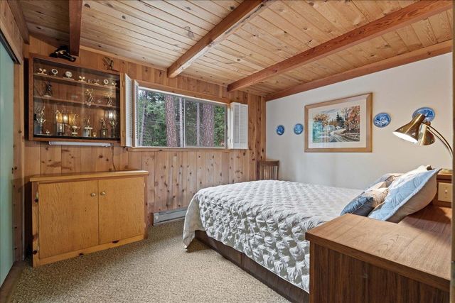 5440 Buttercup Dr, Pollock Pines, CA 95726