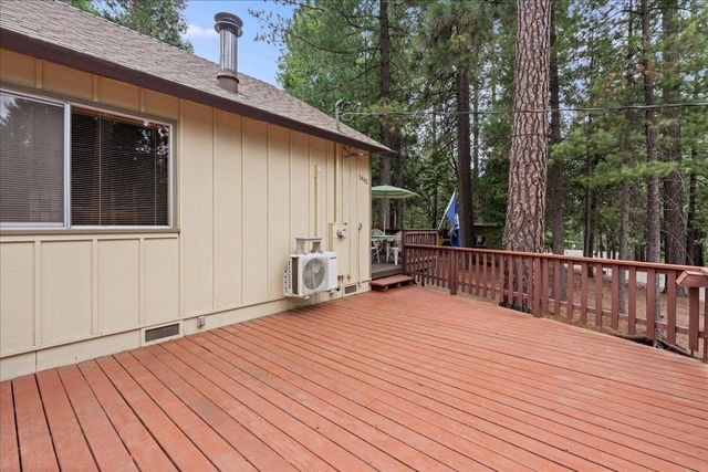5440 Buttercup Dr, Pollock Pines, CA 95726