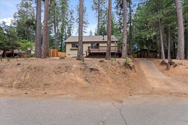 5440 Buttercup Dr, Pollock Pines, CA 95726