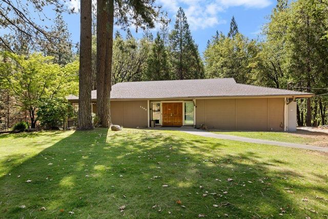 5440 Buttercup Dr, Pollock Pines, CA 95726